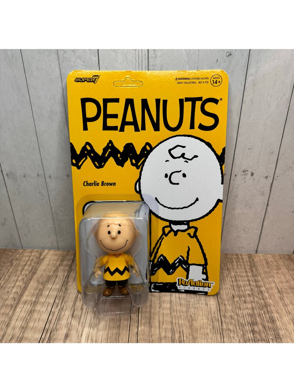 Peanuts Charlie Brown Action Figure Peanuts Snoopy Collectibles NEW FAST SHIP